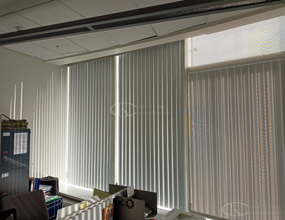 Вертикальные пластиковые жалюзи